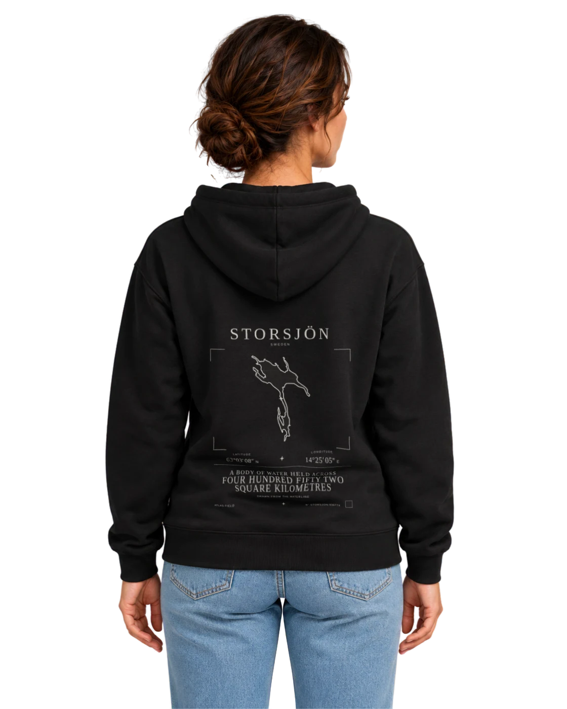 Lina wearing the Storsjön Atlas Signature