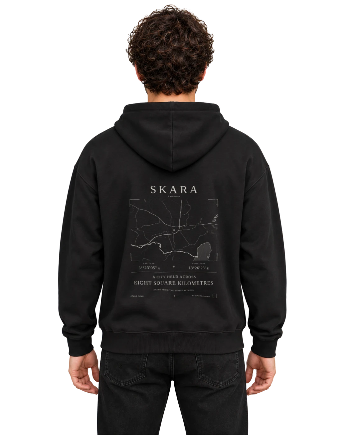 Oscar wearing the Skara Atlas Signature