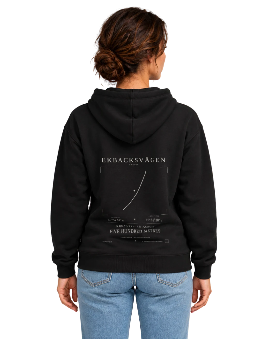 Lina wearing the Ekbacksvägen Atlas Signature